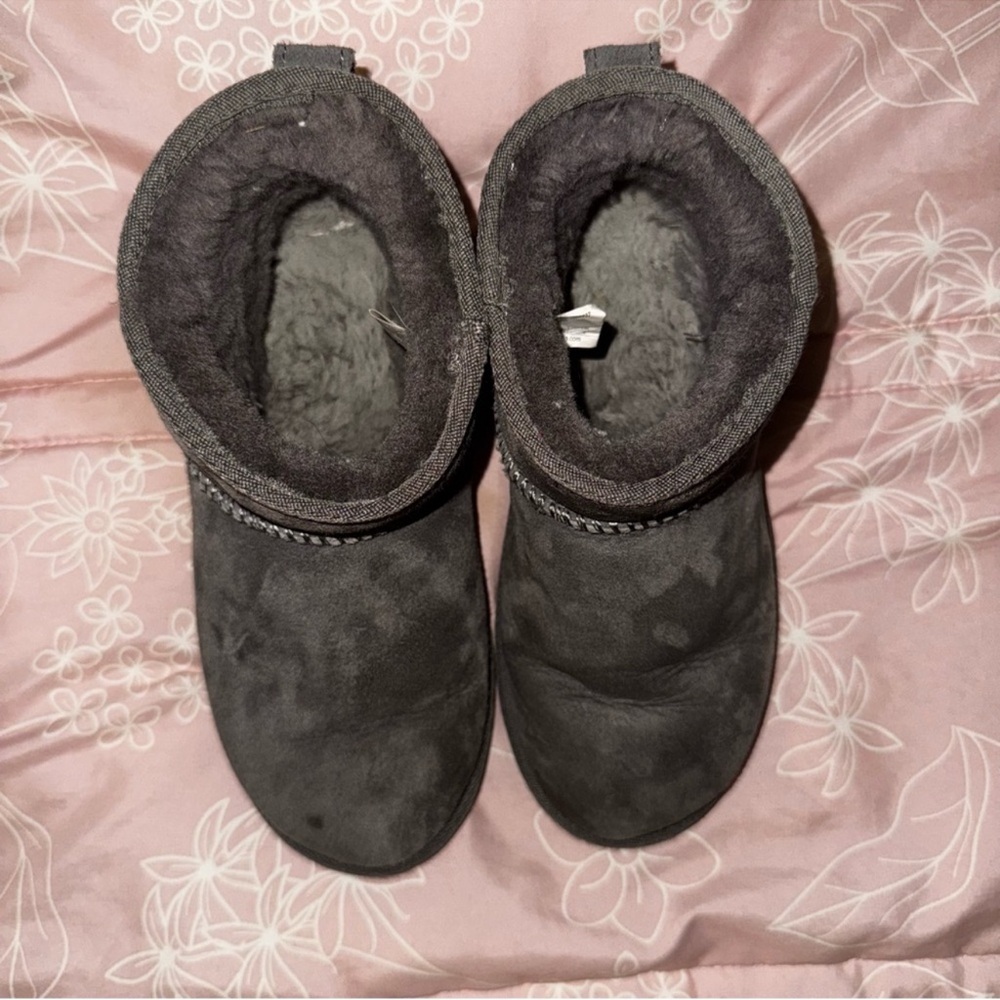 The EMU Australia Stinger Micro Women's Size 6 Suede Sheepskin Gray Boot - Picture 3 of 8